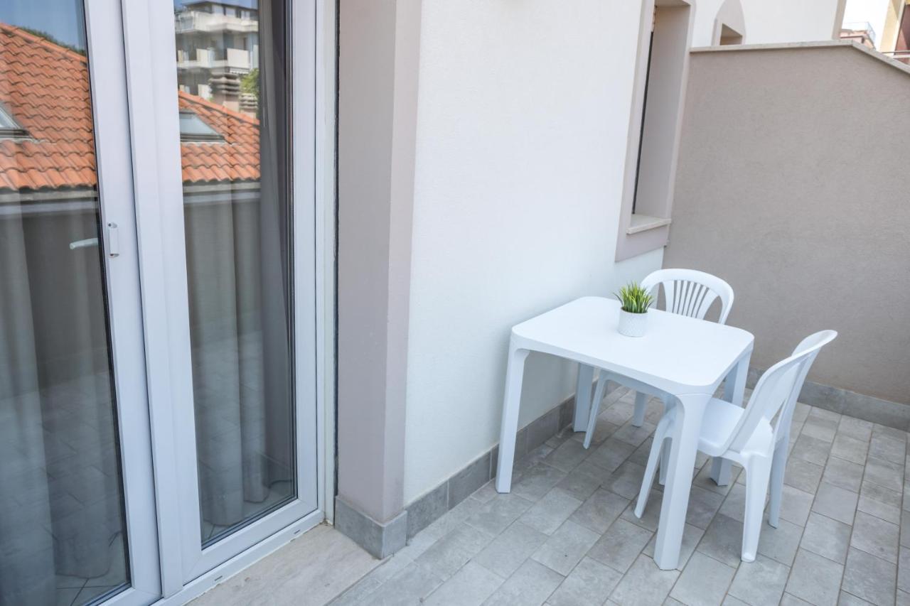 Rimini Bay Suites&Residence Buitenkant foto
