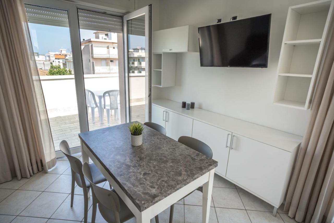 Rimini Bay Suites&Residence Buitenkant foto