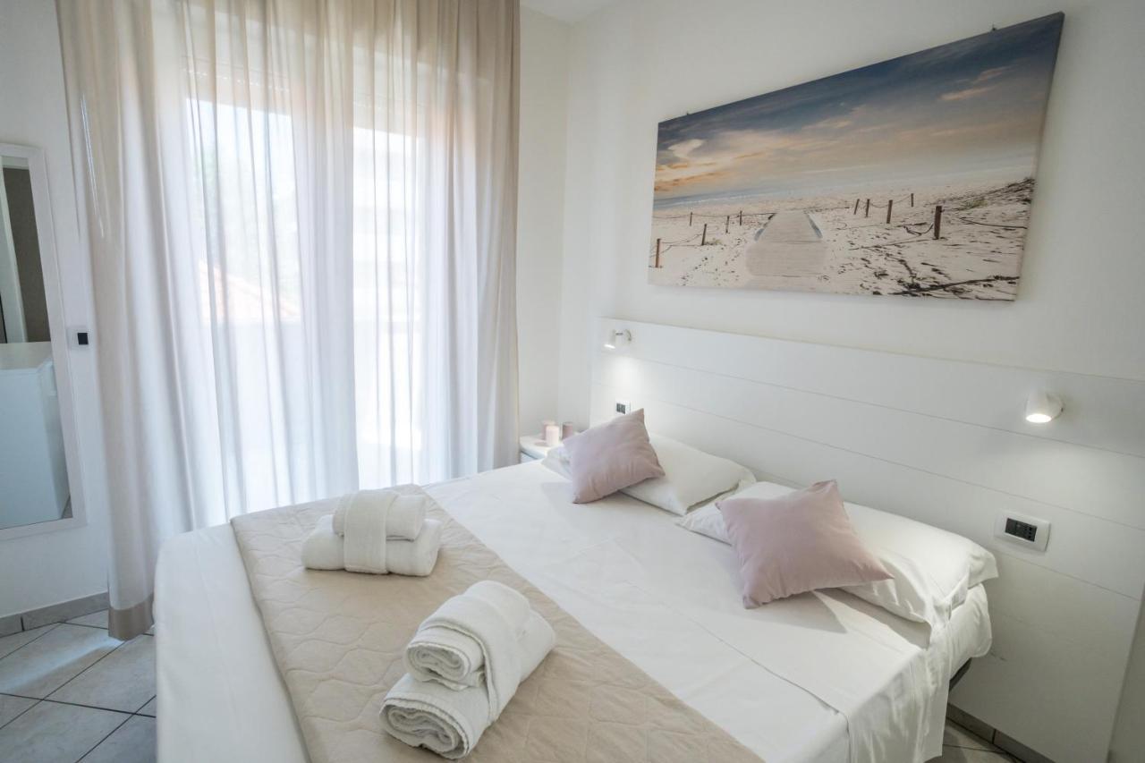 Rimini Bay Suites&Residence Buitenkant foto