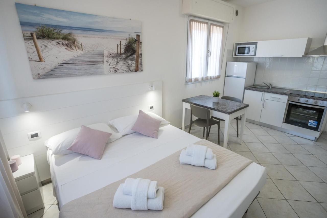 Rimini Bay Suites&Residence Buitenkant foto