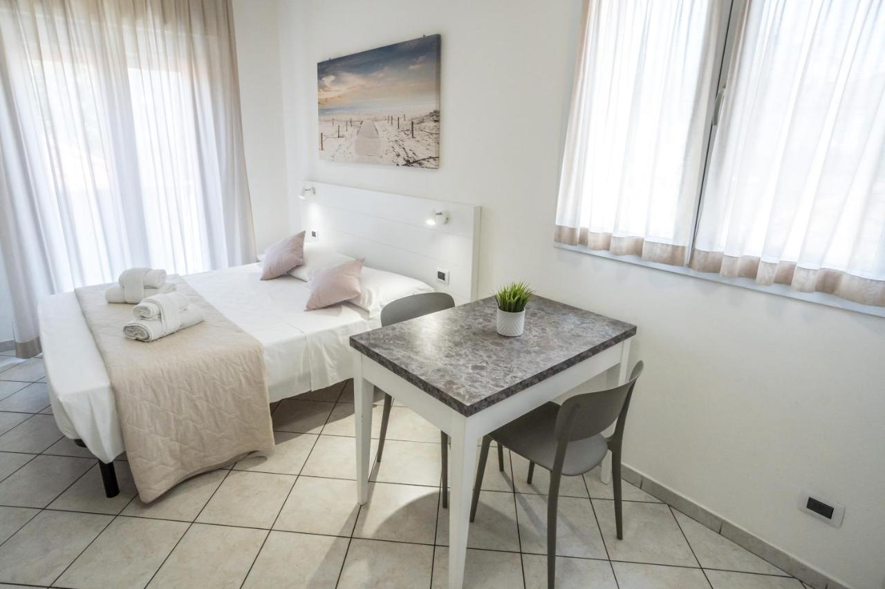 Rimini Bay Suites&Residence Buitenkant foto